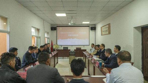 ��ɽ����70���� �� �۽������桱��׼��������ƴ���ɽ��ȫ�ƽ���������